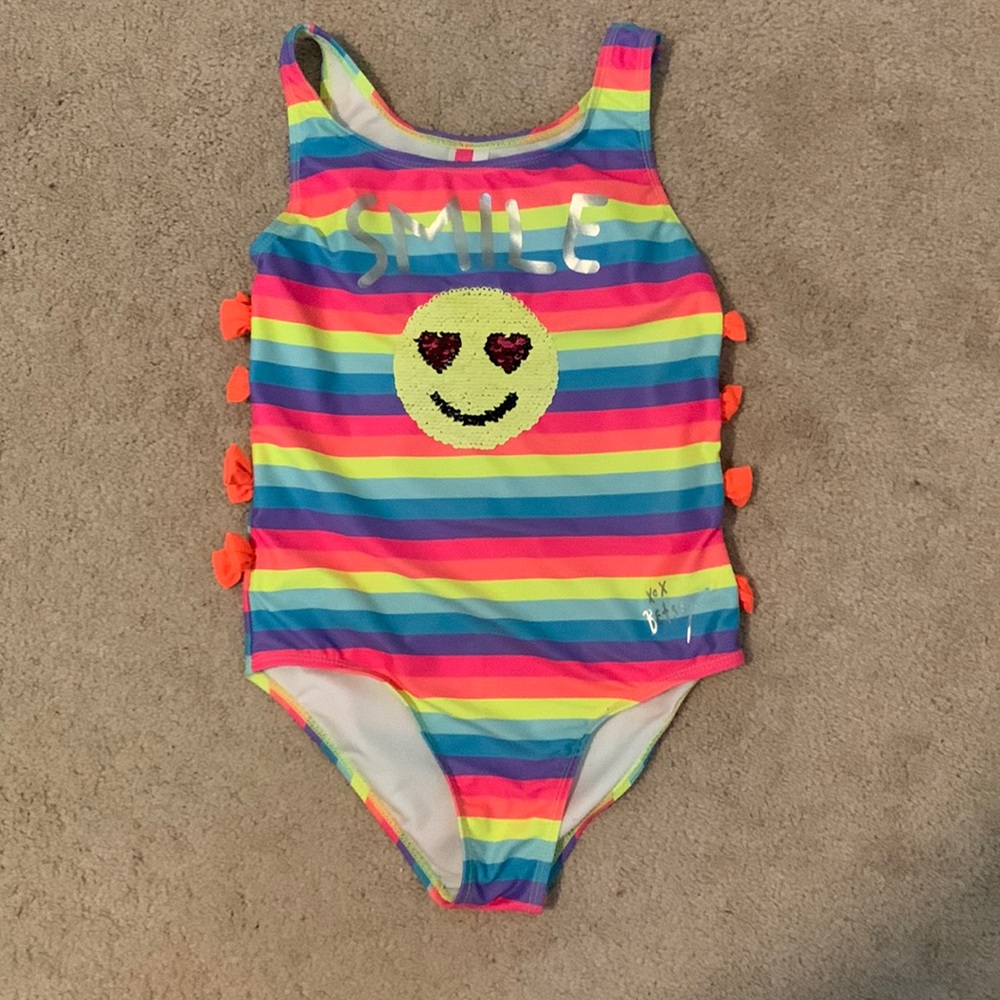 Girls Bathing Suit Smile 😍